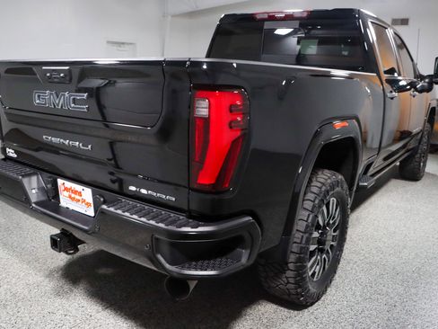 Used 2025 GMC Sierra 2500 Denali Ultimate w/ Max Trailering Package AWD/4WD image 8