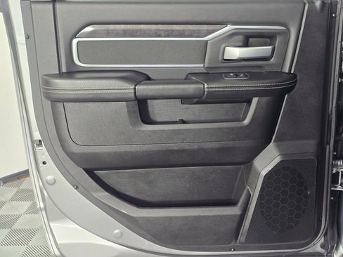 Used 2024 RAM 2500 Big Horn image 38