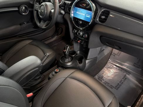 Used 2022 MINI Cooper 2-Door Hardtop FWD image 16