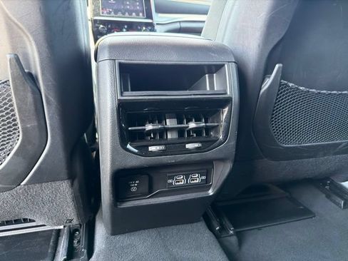 Used 2024 Jeep Grand Cherokee Altitude AWD/4WD image 27