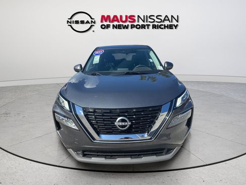 Certified 2022 Nissan Rogue SV FWD image 4