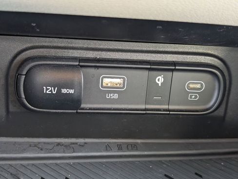 Used 2024 Kia Sportage EX image 17