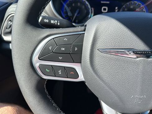 New 2026 Chrysler Pacifica Select image 64