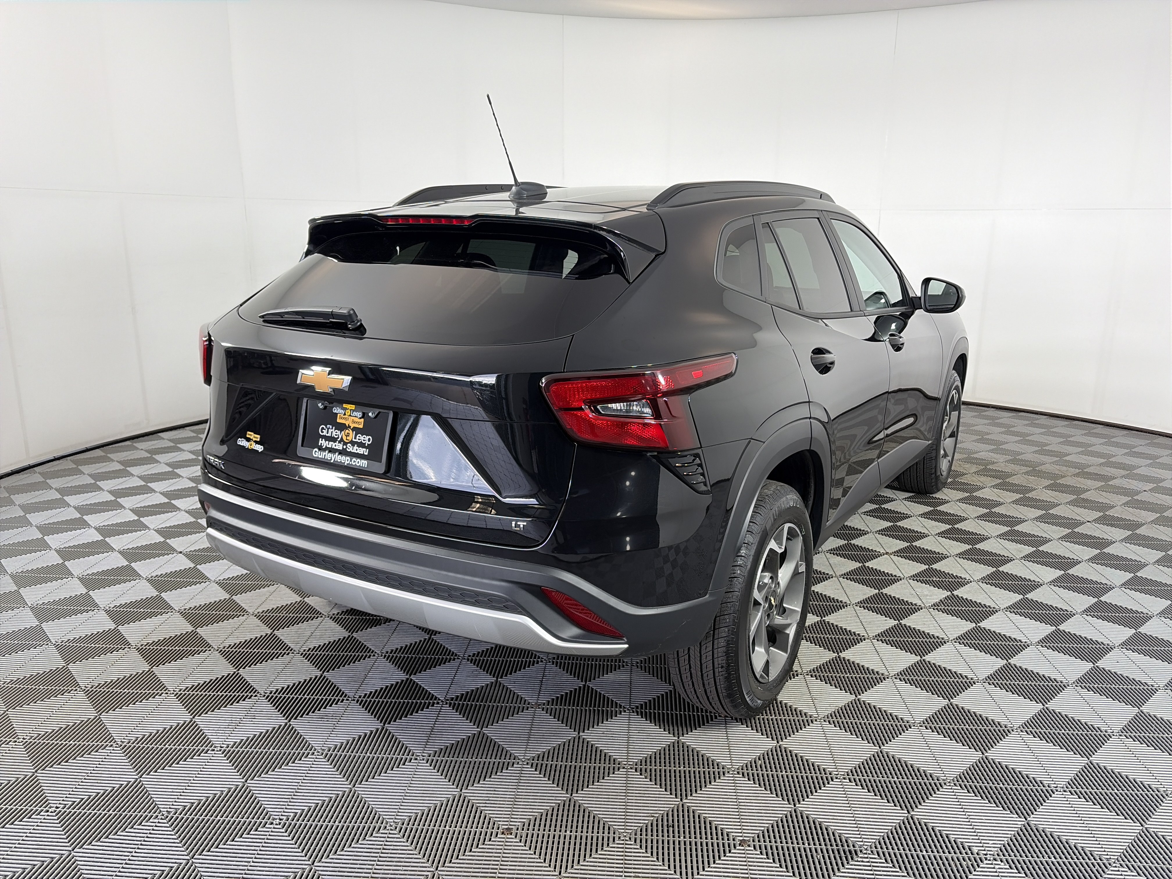 Used 2024 Chevrolet Trax LT w/ Driver Confidence Package FWD image 10