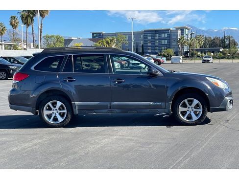 Used 2013 Subaru Outback 3.6R Limited w/ Moonroof Pkg image 8