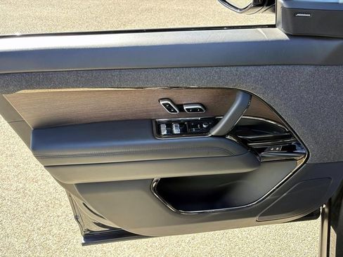 Used 2023 Land Rover Range Rover Sport SE Dynamic image 11