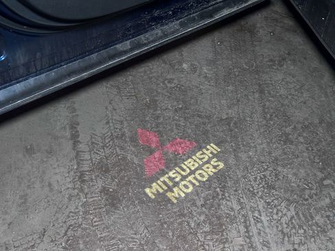 Used 2023 Mitsubishi Outlander SE image 26