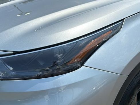 Used 2023 Toyota Highlander L FWD image 7