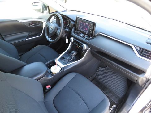 Used 2020 Toyota RAV4 LE w/ All Weather Liner Package AWD/4WD image 14