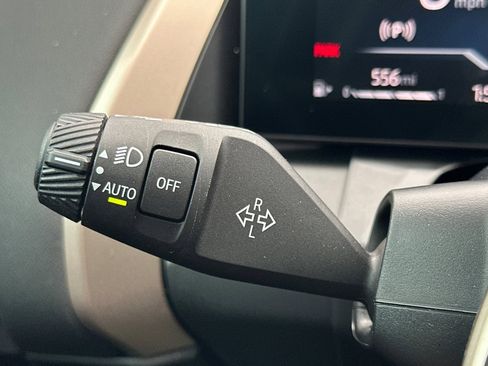 Used 2025 BMW X3 xDrive30i w/ Premium Package image 32