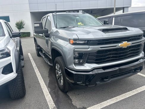 Used 2025 Chevrolet Silverado 2500 Custom w/ Custom Convenience Package AWD/4WD image 3