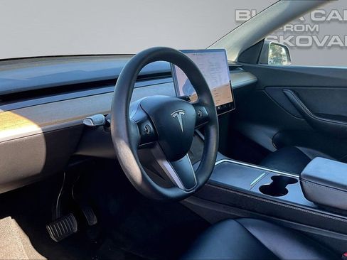 Used 2022 Tesla Model Y Long Range AWD/4WD image 14