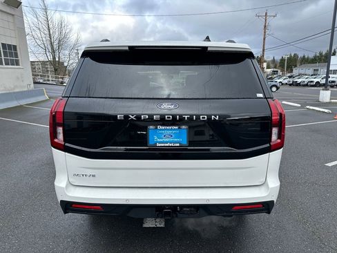 New 2026 Ford Expedition Active image 5