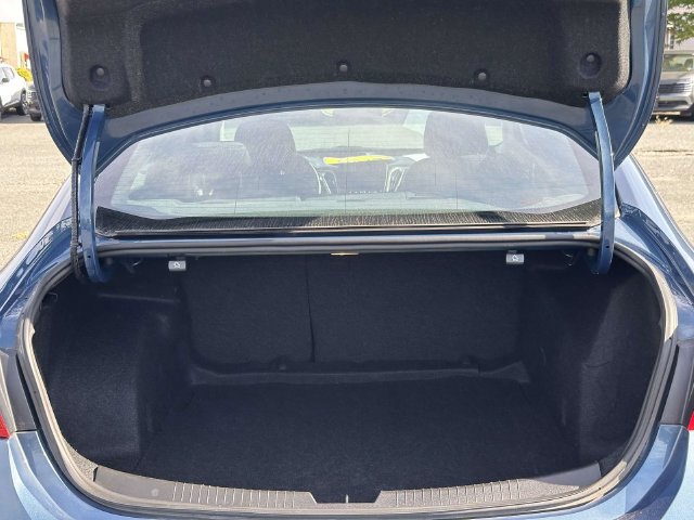 Used 2025 Chevrolet Malibu LT FWD image 11