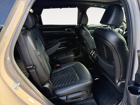 Used 2025 Kia Sorento SX Prestige AWD/4WD image 18