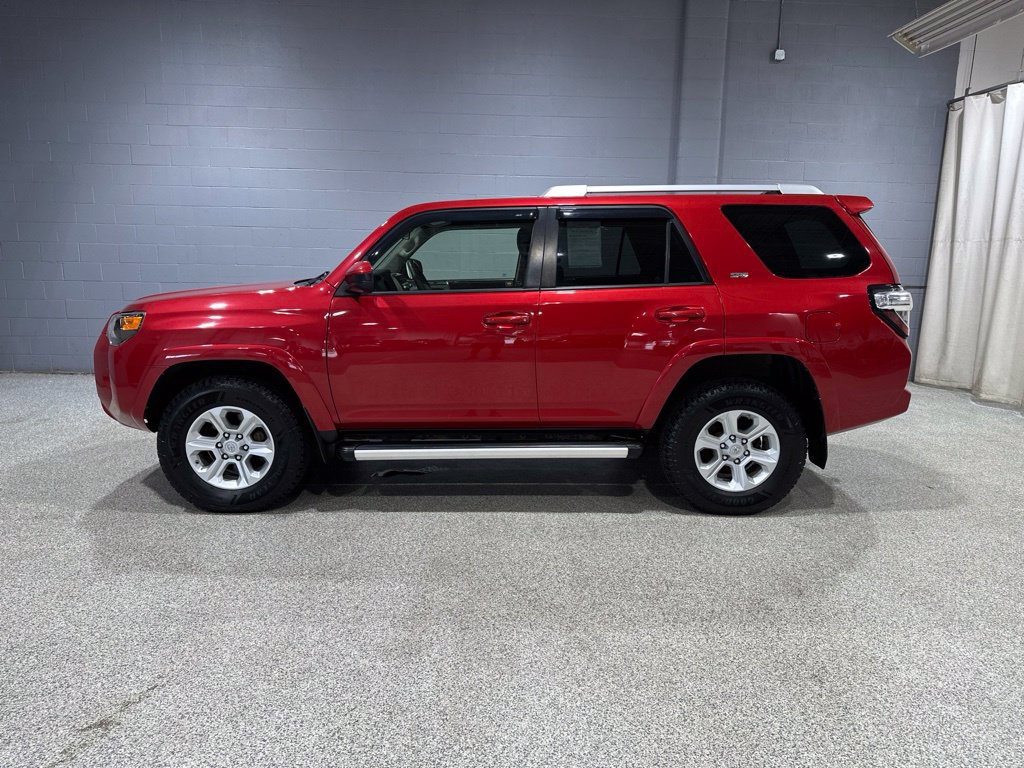 Used 2016 Toyota 4Runner SR5 AWD/4WD image 5