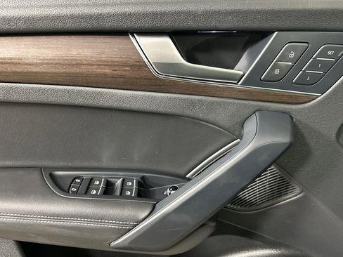 Used 2023 Audi Q5 e Premium Plus w/ Premium Plus Package image 10