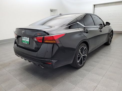 Used 2025 Nissan Altima 2.5 SR FWD image 9