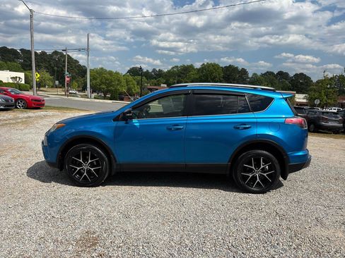 Used 2018 Toyota RAV4 SE w/ Power Extra Value Package image 16