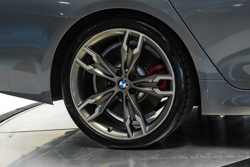Used 2023 BMW M550i xDrive w/ Executive Package AWD/4WD image 54