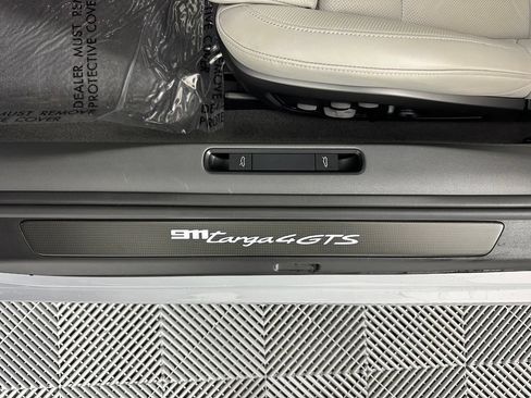 Certified 2024 Porsche 911 Targa 4S AWD/4WD image 24