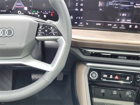 New 2025 Audi Q5 2.0T Premium Plus w/ Premium Plus image 27