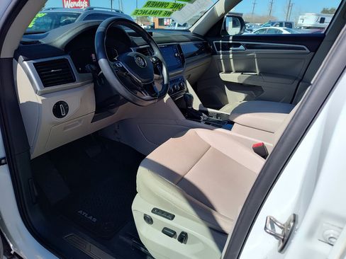 Used 2019 Volkswagen Atlas SEL image 2