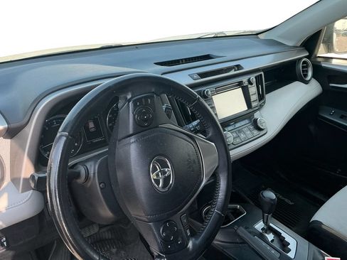 Used 2016 Toyota RAV4 XLE AWD/4WD image 24