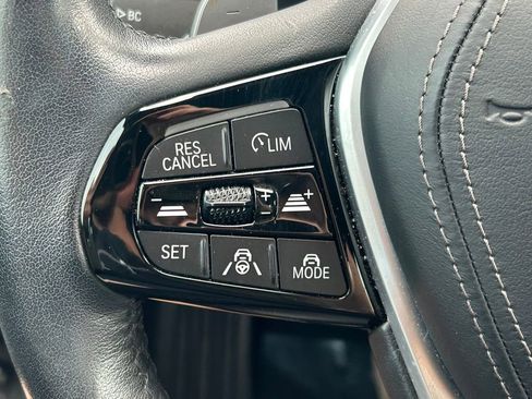 Used 2021 BMW 540i w/ Premium Package image 39