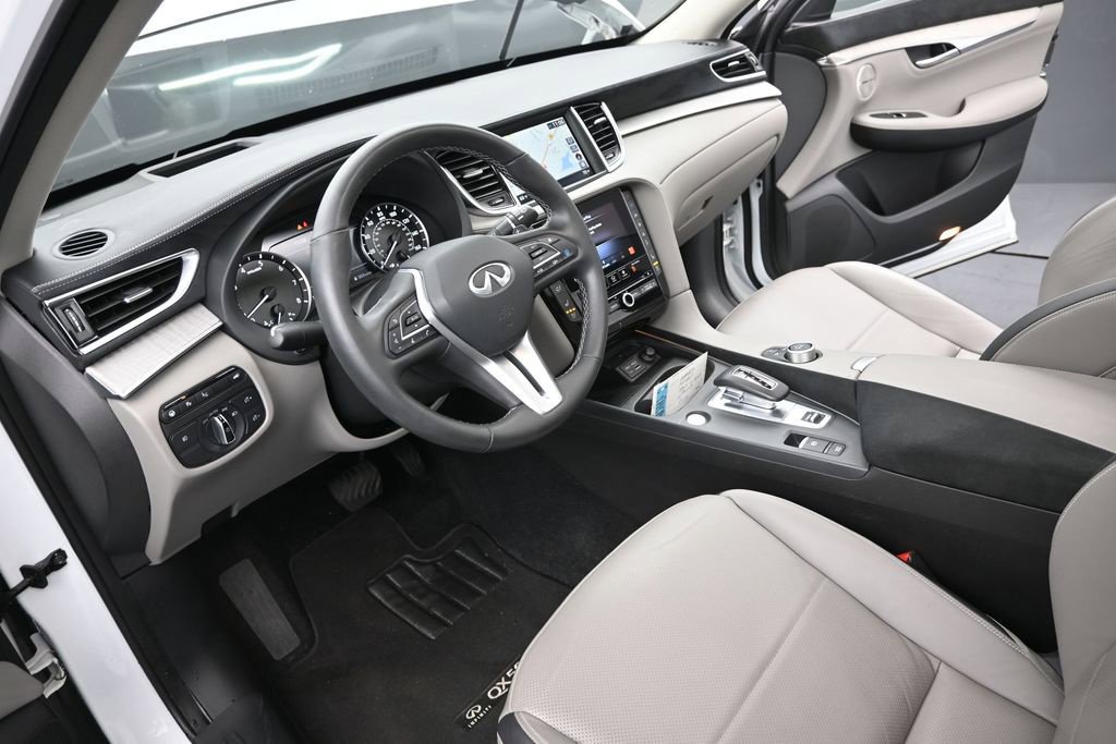 Used 2024 INFINITI QX50 Sensory AWD/4WD image 14