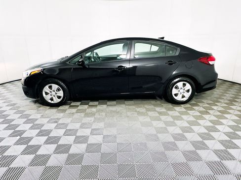 Used 2018 Kia Forte LX w/ LX Popular Package FWD image 4