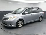 Used 2014 Toyota Sienna XLE image 4