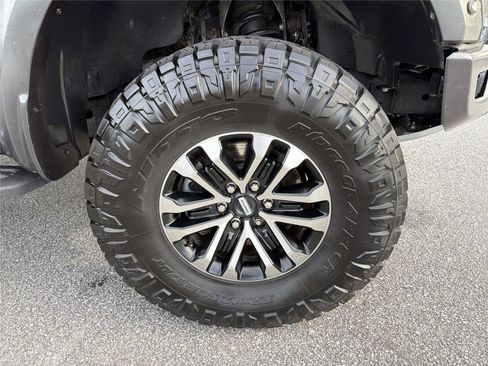 Used 2019 Ford F150 Raptor w/ Equipment Group 802A Luxury AWD/4WD image 11
