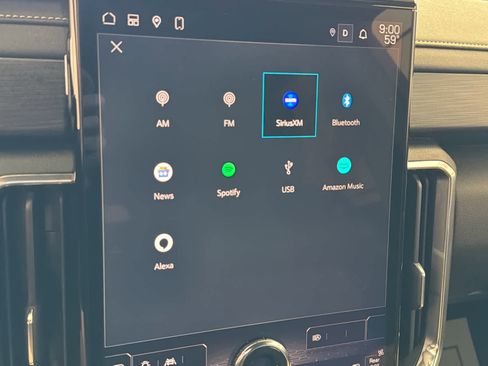 Used 2025 GMC Acadia Elevation image 54