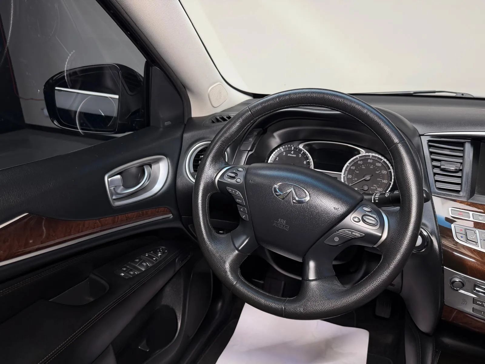 Used 2013 INFINITI JX35 FWD w/ Premium Pkg image 26