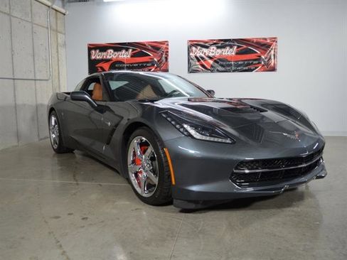 Used 2014 Chevrolet Corvette Stingray w/ 2LT Preferred Equipment Group image 2