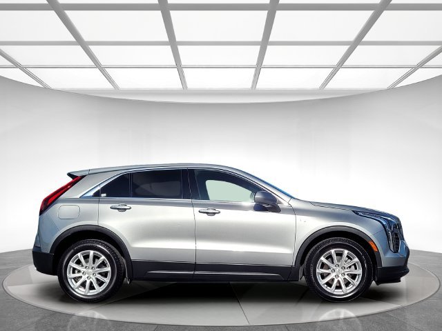 Certified 2023 Cadillac XT4 Luxury w/ Cold Weather Package FWD image 3