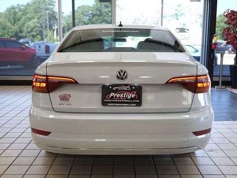 Used 2019 Volkswagen Jetta R-Line FWD image 14