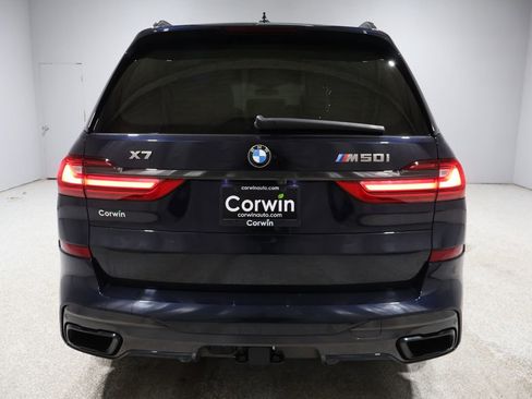 Used 2021 BMW X7 M50i image 3