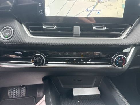 New 2026 Chevrolet Equinox LT w/ Safety and Technology Package FWD image 26