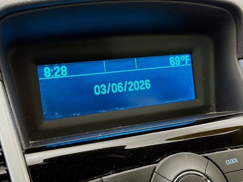 Used 2014 Chevrolet Cruze LT image 15