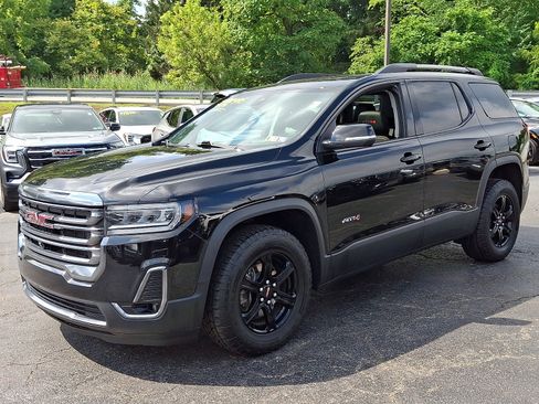 Used 2023 GMC Acadia AT4 w/ Technology Package AWD/4WD image 3