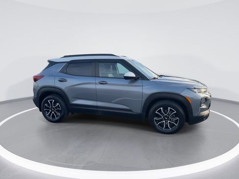 Used 2022 Chevrolet TrailBlazer ACTIV w/ Sun and Liftgate Package image 10