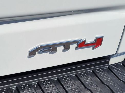 Used 2024 GMC Sierra 1500 AT4 w/ Technology Package image 8