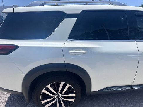 Used 2023 Nissan Pathfinder Platinum AWD/4WD image 13