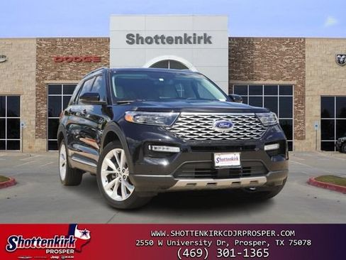 Used 2023 Ford Explorer Platinum w/ Technology Package AWD/4WD image 1