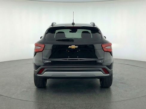 Used 2025 Chevrolet Trax LT image 7