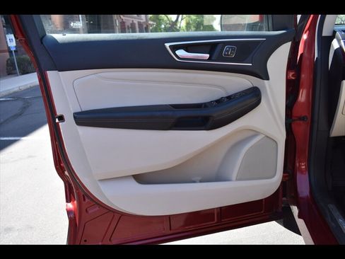 Used 2015 Ford Edge Titanium w/ Equipment Group 302A image 18