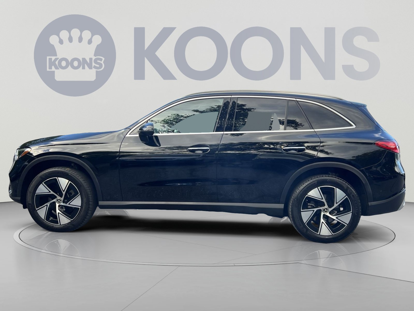 Used 2024 Mercedes-Benz GLC 300 4MATIC image 7