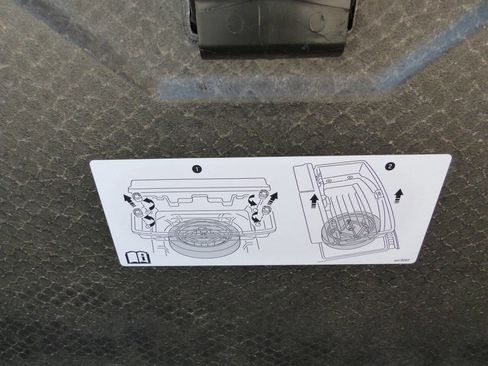 Used 2021 Buick Enclave Essence w/ Sound and Sites Package image 43